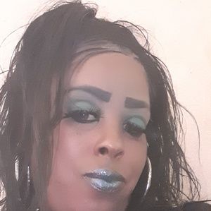 Meet your Posher, Sharee